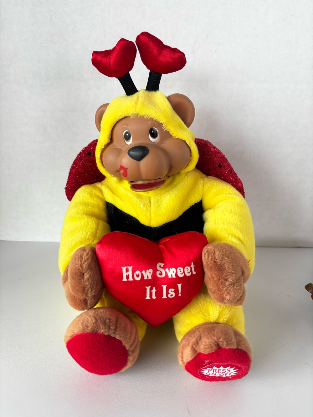 Vintage Dan Dee animated Valentine's Bear Dances and Sings “How Sweet It Is”